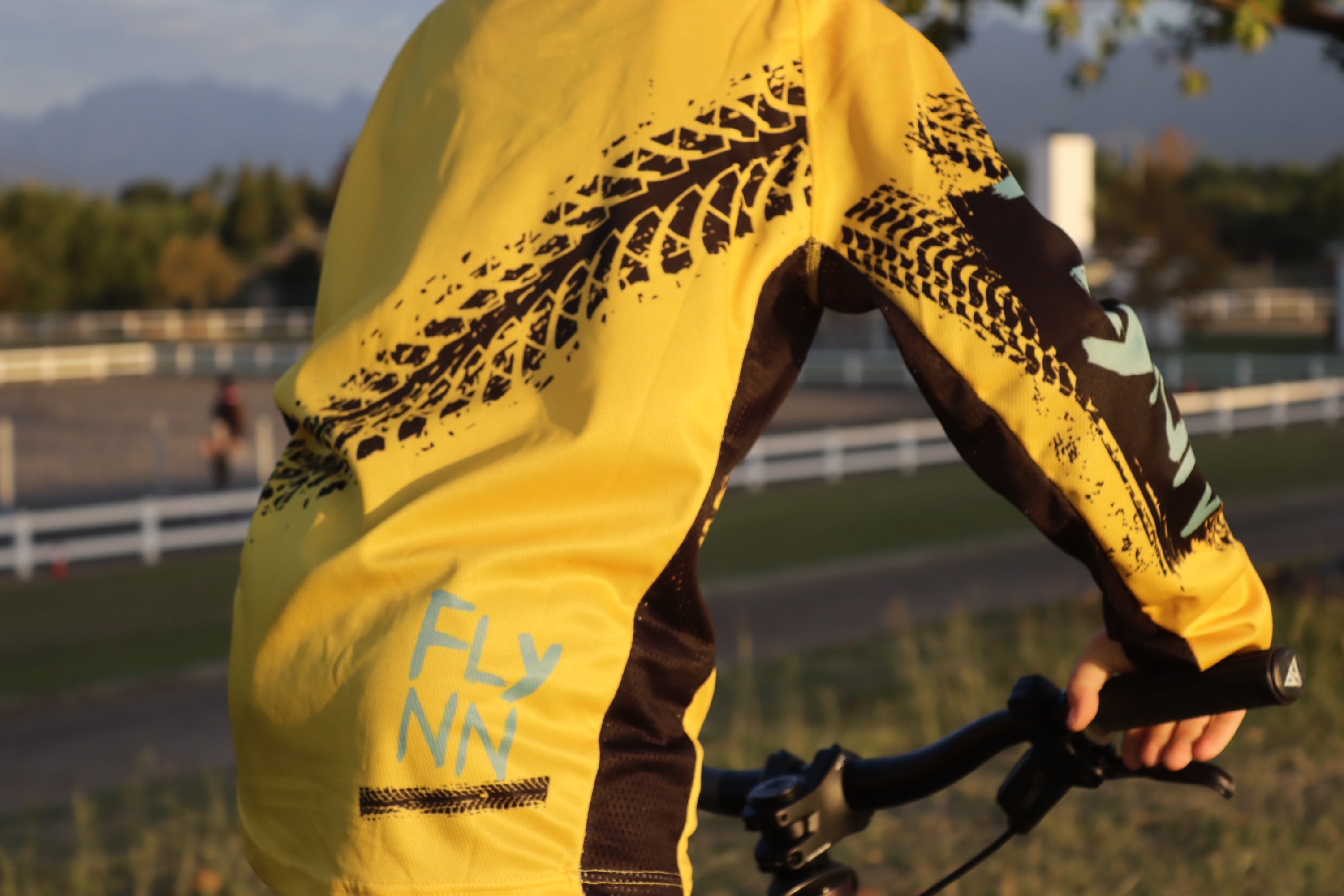 Yellow store mtb jersey